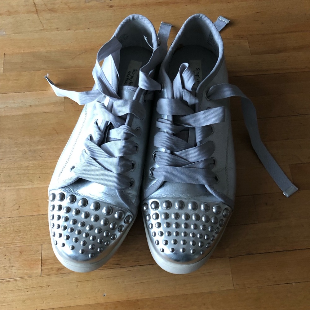 Simply Vera Vera Wang Womens Sneakers Metallic Lace Up Studded Cap Toe  9 MED